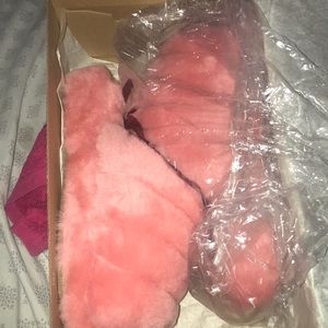 Uggs slippers